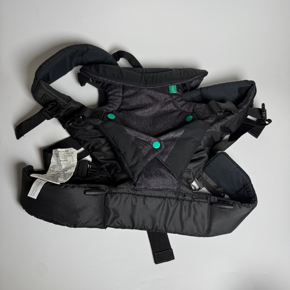 Infantino Flip 4-in-1 Convertible Carrier Black Charcoal 200-183J 8-32 lbs